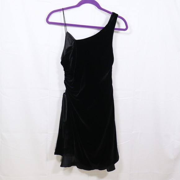 cinq a sept Dresses & Skirts - Cinq a Sept Ruby Arnold Velvet Dress 4 Black Womens One Shoulder Ruched Mini